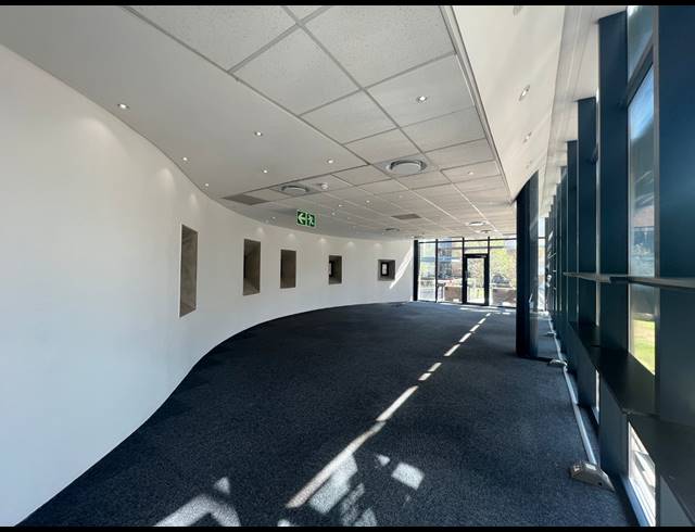 102M² OFFICE TO LET IN MELROSE ARCH